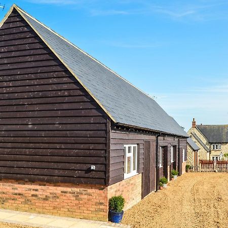 Bluebell Cottage At The Old Tractor Barn Brackley  Exterior foto